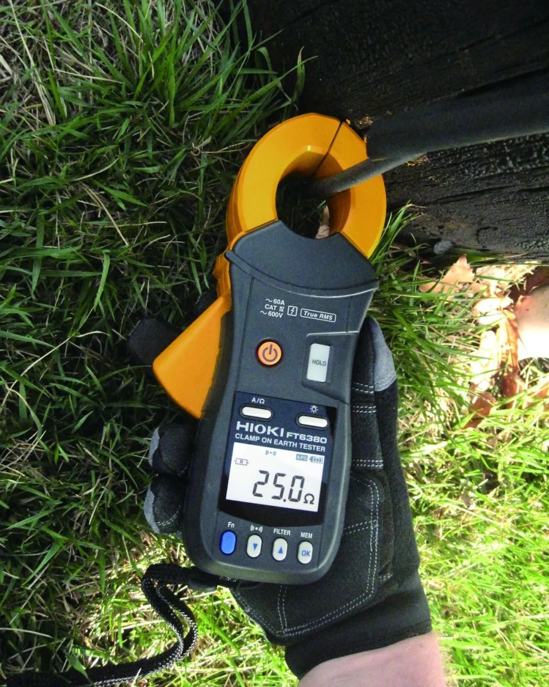 鉗形接地電阻測試儀FT6380 鉗形接地電阻測試儀FT6380